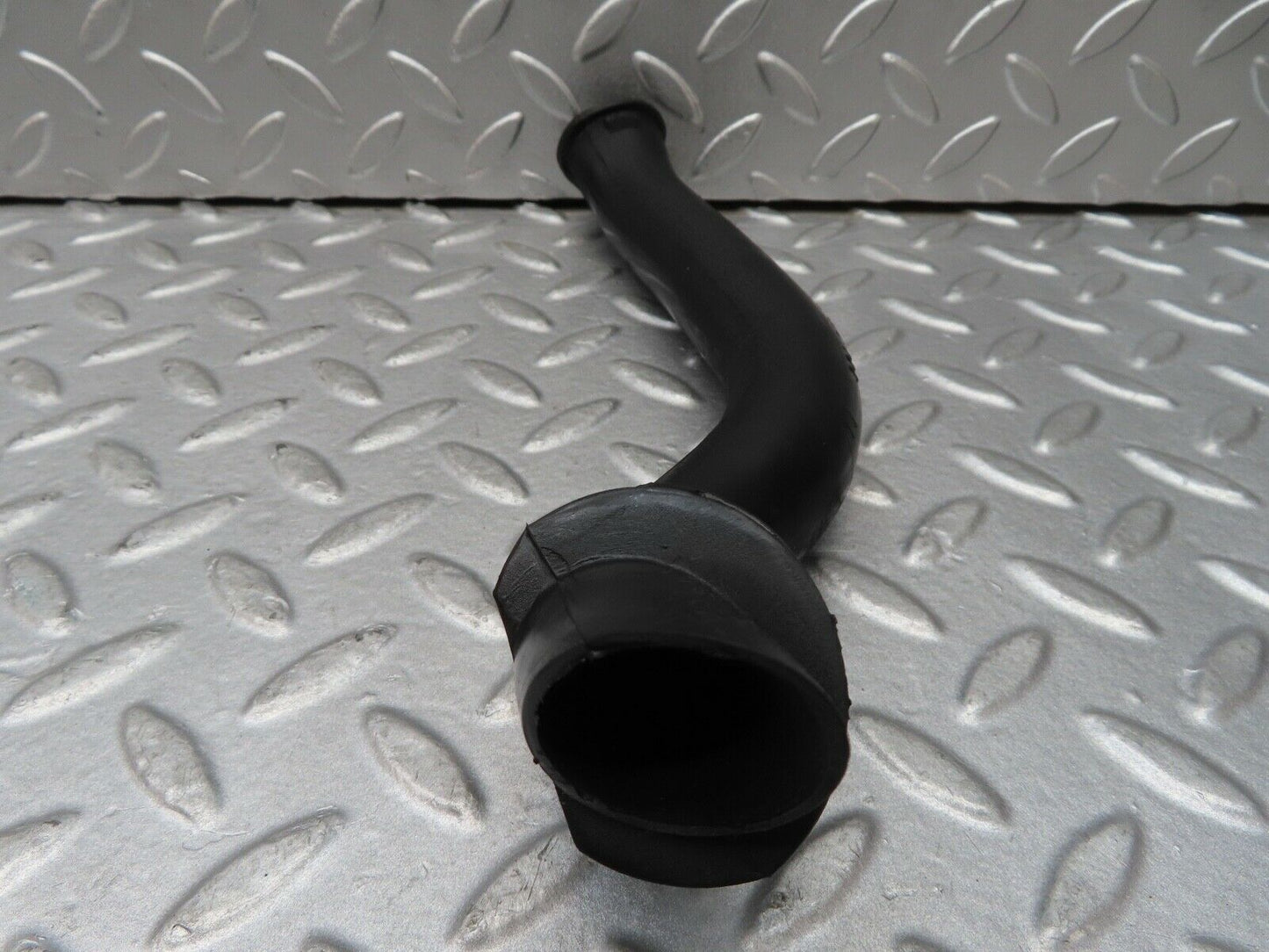 17293 Mercedes-Benz R129 300SL Coupe Water Drain Hose Pipe