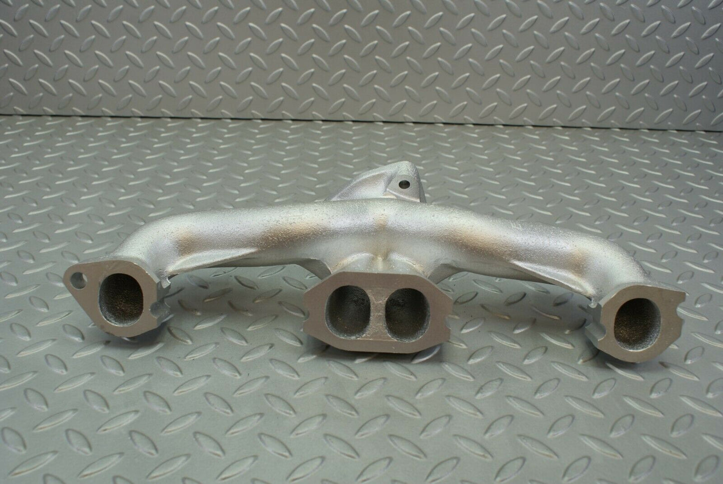 3065 Mercedes-Benz W115 220D Exhaust Manifold 6151420701
