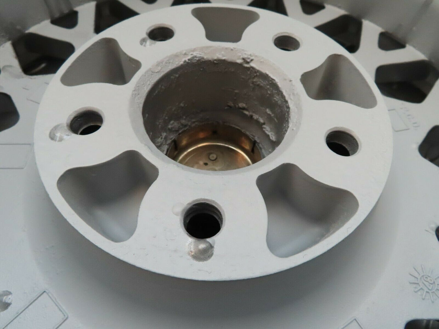 3860 Mercedes-Benz Alloy Wheel Fondmetal 7Jx15H2 ET23