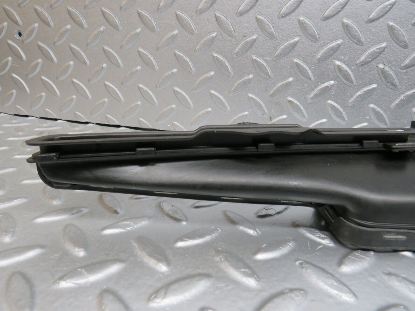39786 Mercedes-Benz R129 320SL Coupe Dashboard Air Vent Duct 1298300219 1298300119
