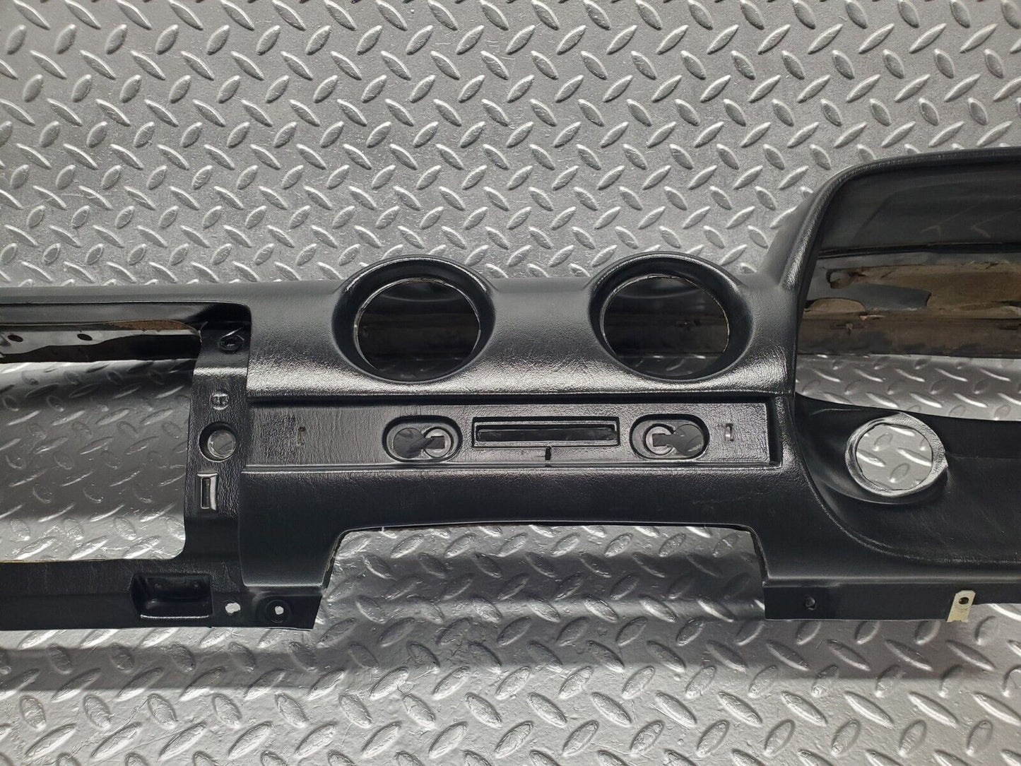 46497 Mercedes-Benz C123 280CE Coupe Dashboard Black