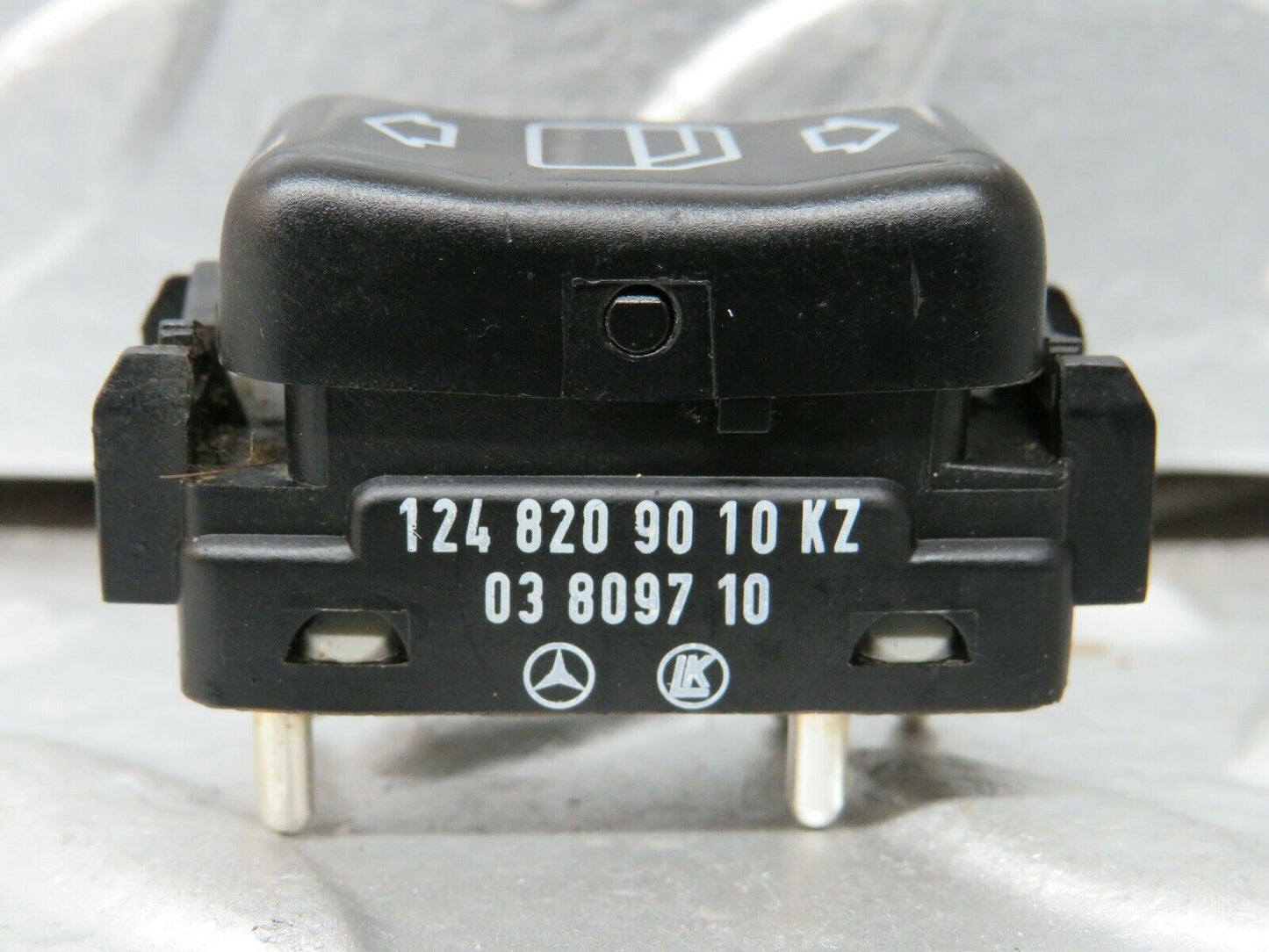24285 Mercedes-Benz S124 220TE Electric Window Switch Right Side 1248209010