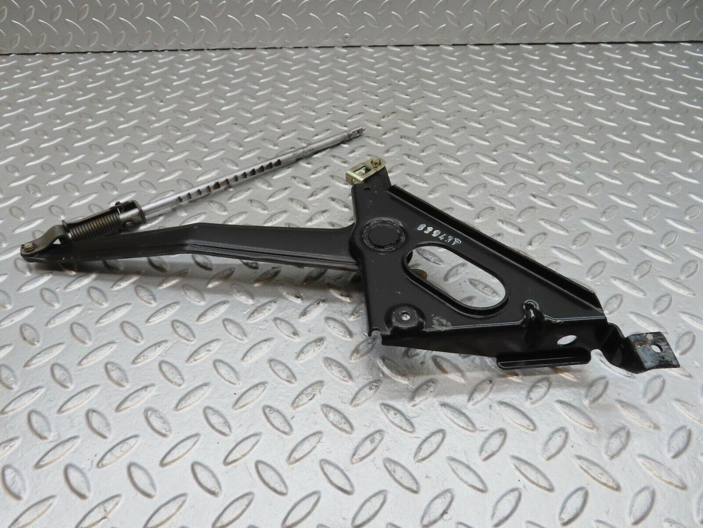 7014 Mercedes-Benz W123 230E Handbrake Regulator