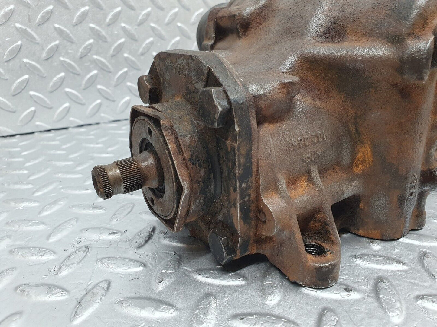 43863 Mercedes-Benz C126 380SEC Coupe Steering Box Steering Rack 1264610501