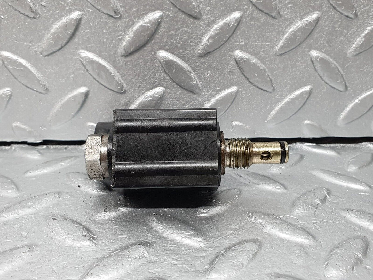 41316 Mercedes-Benz W123 300D Automatic Gearbox Solenoid Valve 722.118 0003041890