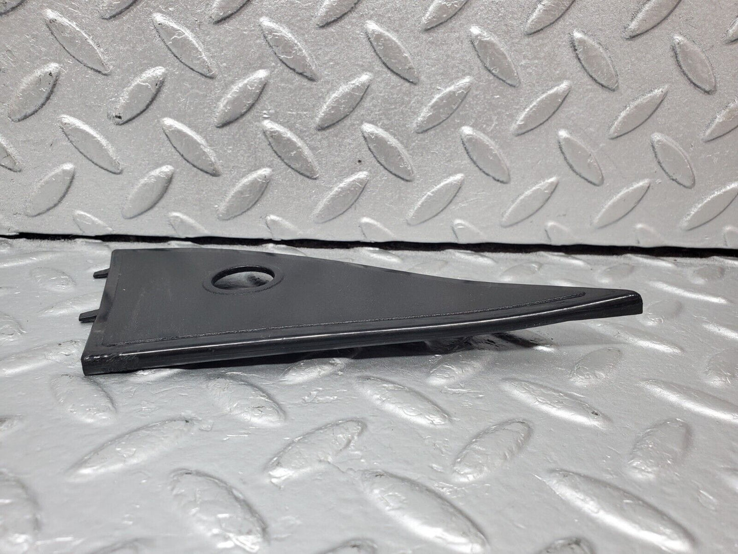 45610 Mercedes-Benz W126 420SE Mirror Triangle Cover Right Side 1267250811