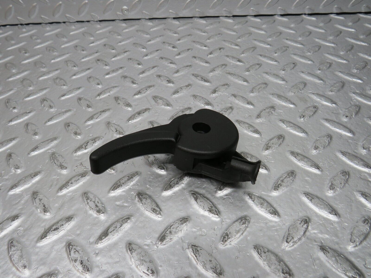 31601 Mercedes-Benz W201 190LE 1.8L Hood Opener Bonnet Opener Release