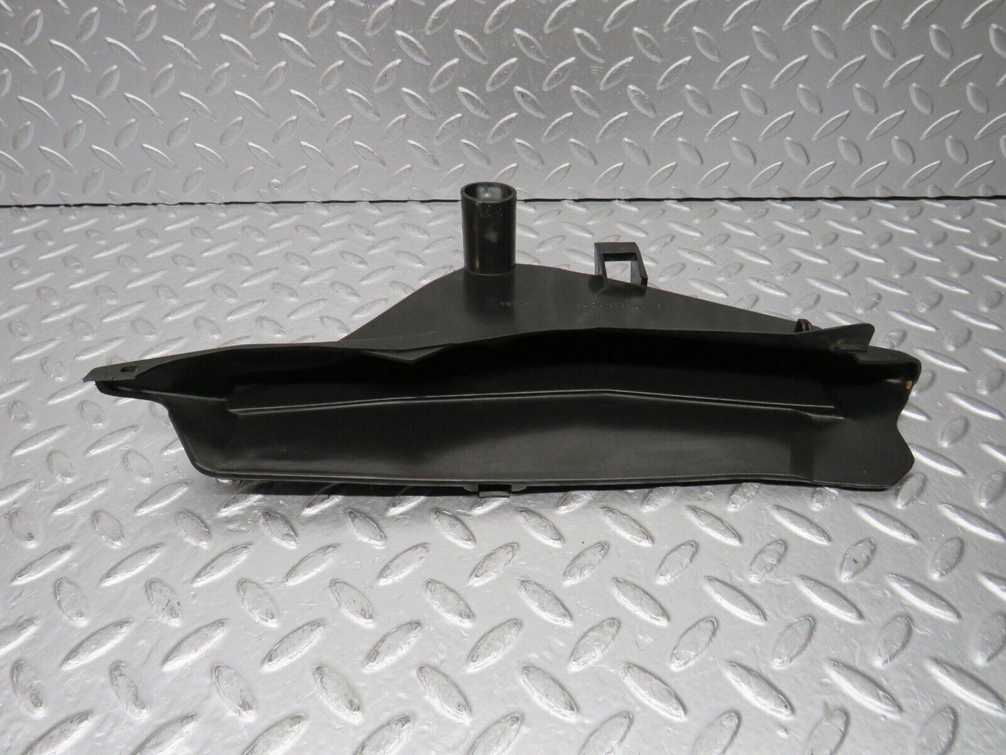 30807 Mercedes-Benz W201 190E 2.0L Front Right Rain Gutter Drain Channel 2016280273