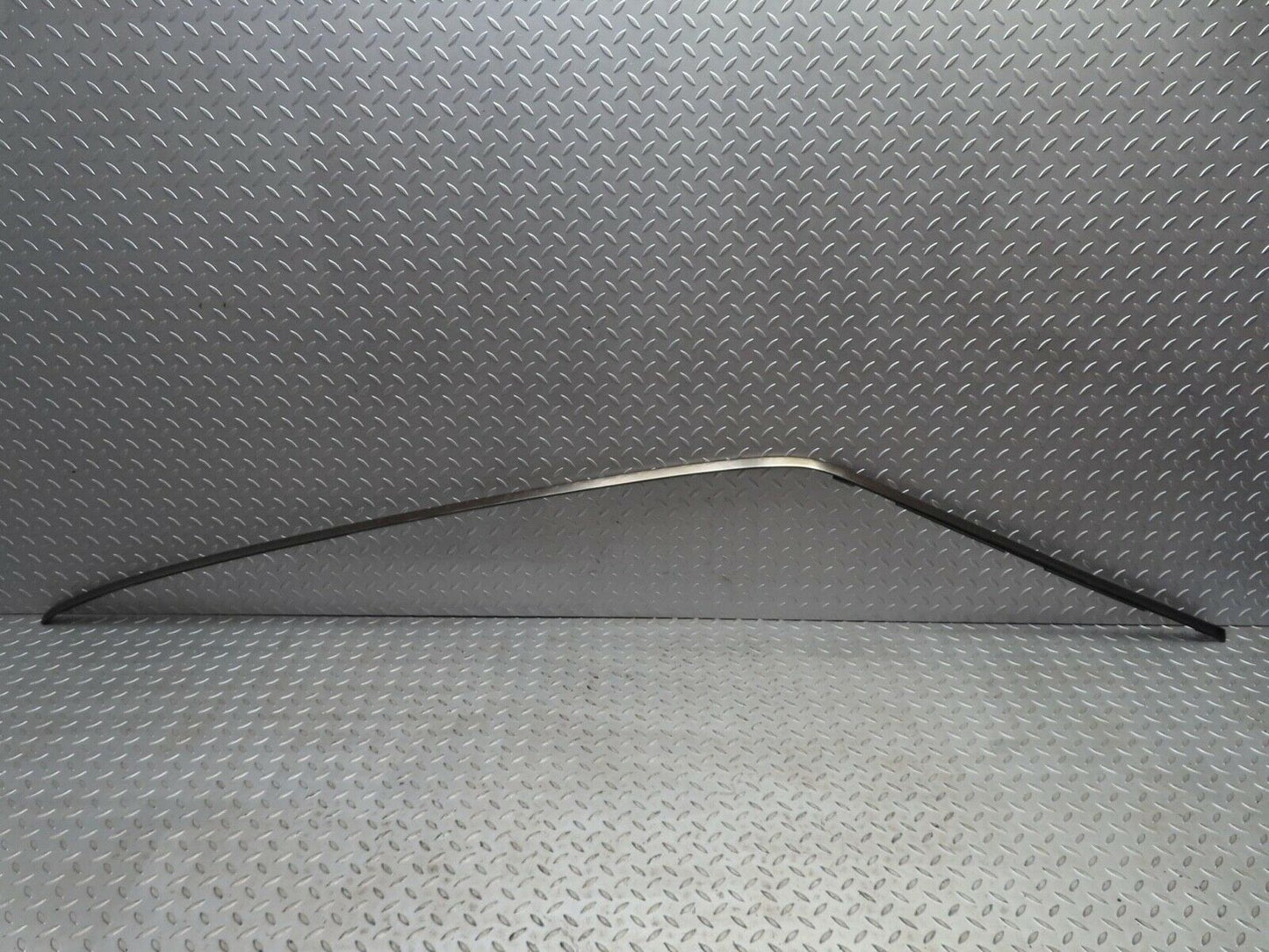 16508 Mercedes-Benz W124 260E Roof Chrome Right Side