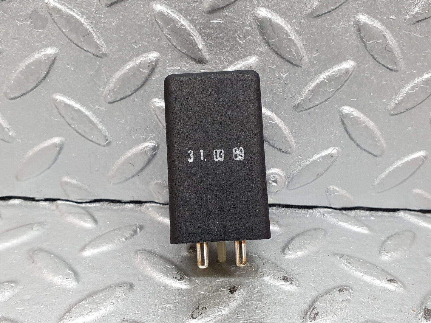 41098 Mercedes-Benz W126 300SE Light Control Relay 0055453332