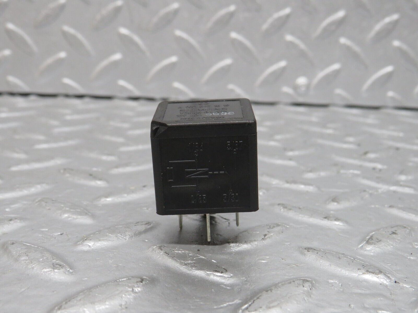 39646 Mercedes-Benz R129 320SL Coupe Multi Purpose Relay 0025421319