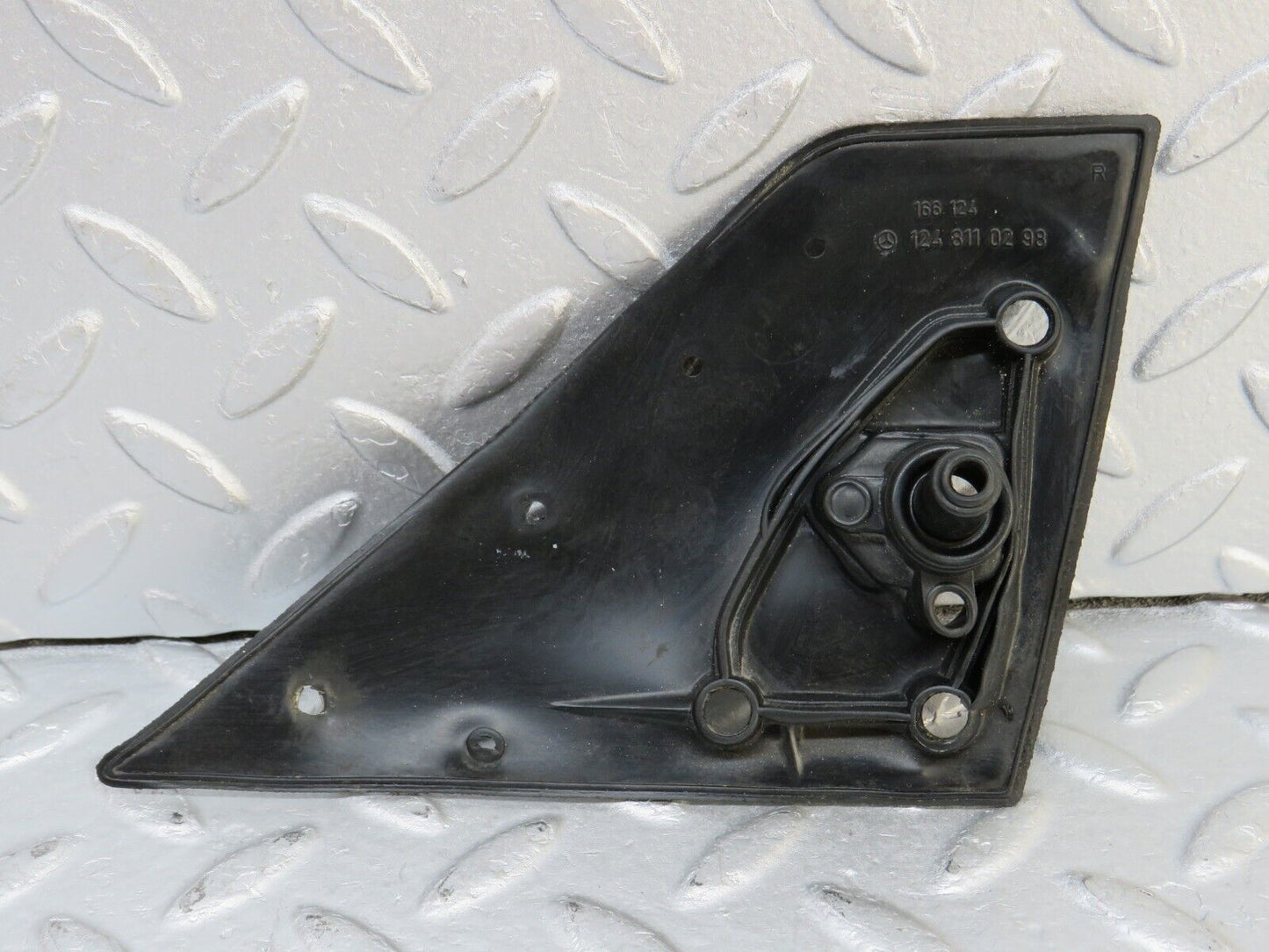 36738 Mercedes-Benz W201 190E 2.0L Wing Mirror Rubber Seal Right 1248110298