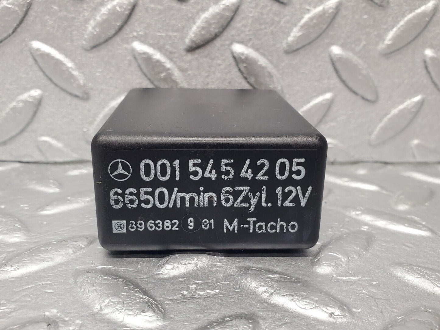 46485 Mercedes-Benz C123 280CE Coupe Fuel Pump Relay 0015454205