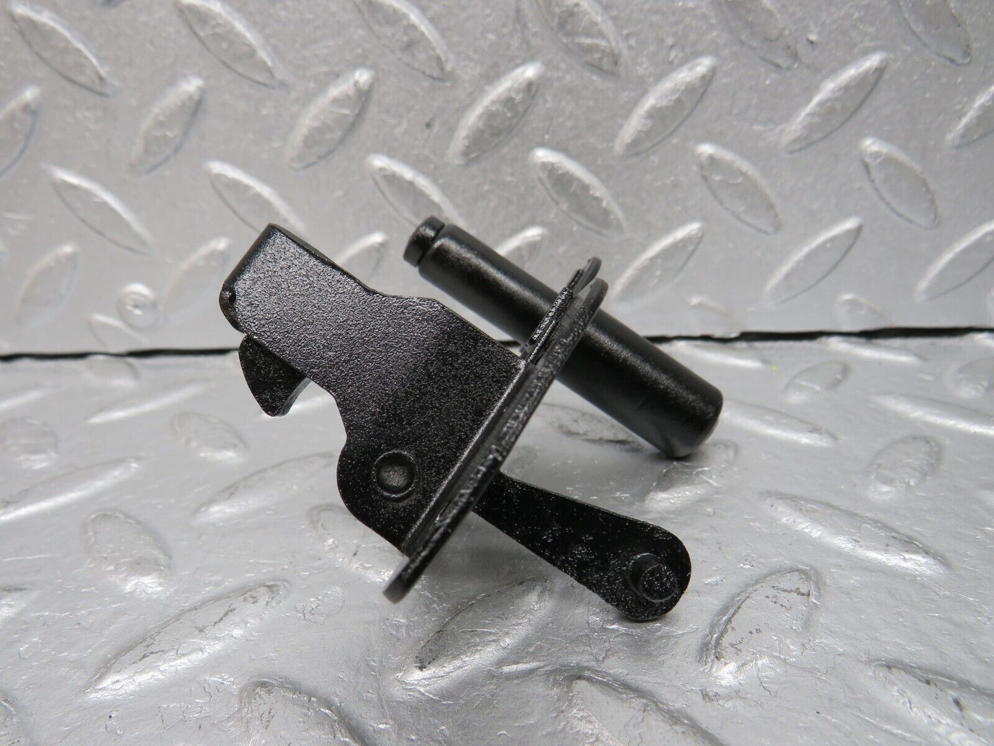 38064 Mercedes-Benz A124 320E Cabriolet Bonnet Lock Latch 1248800260