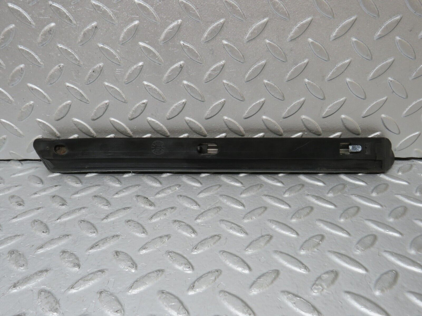 35488 Mercedes-Benz R107 280SL Front Right Fender Centre Moulding Trim