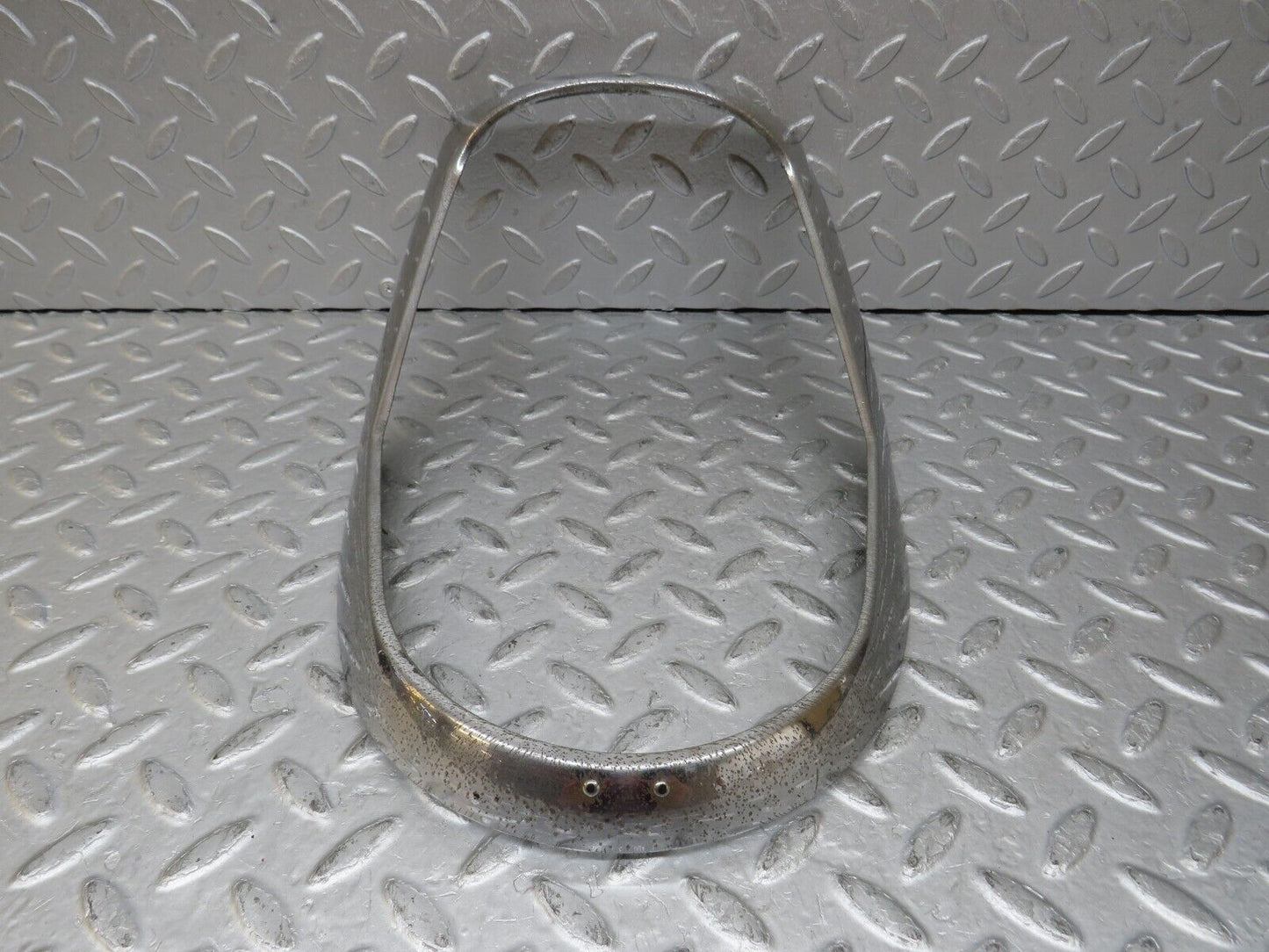 35753 Mercedes-Benz W108 Headlight Chrome Frame