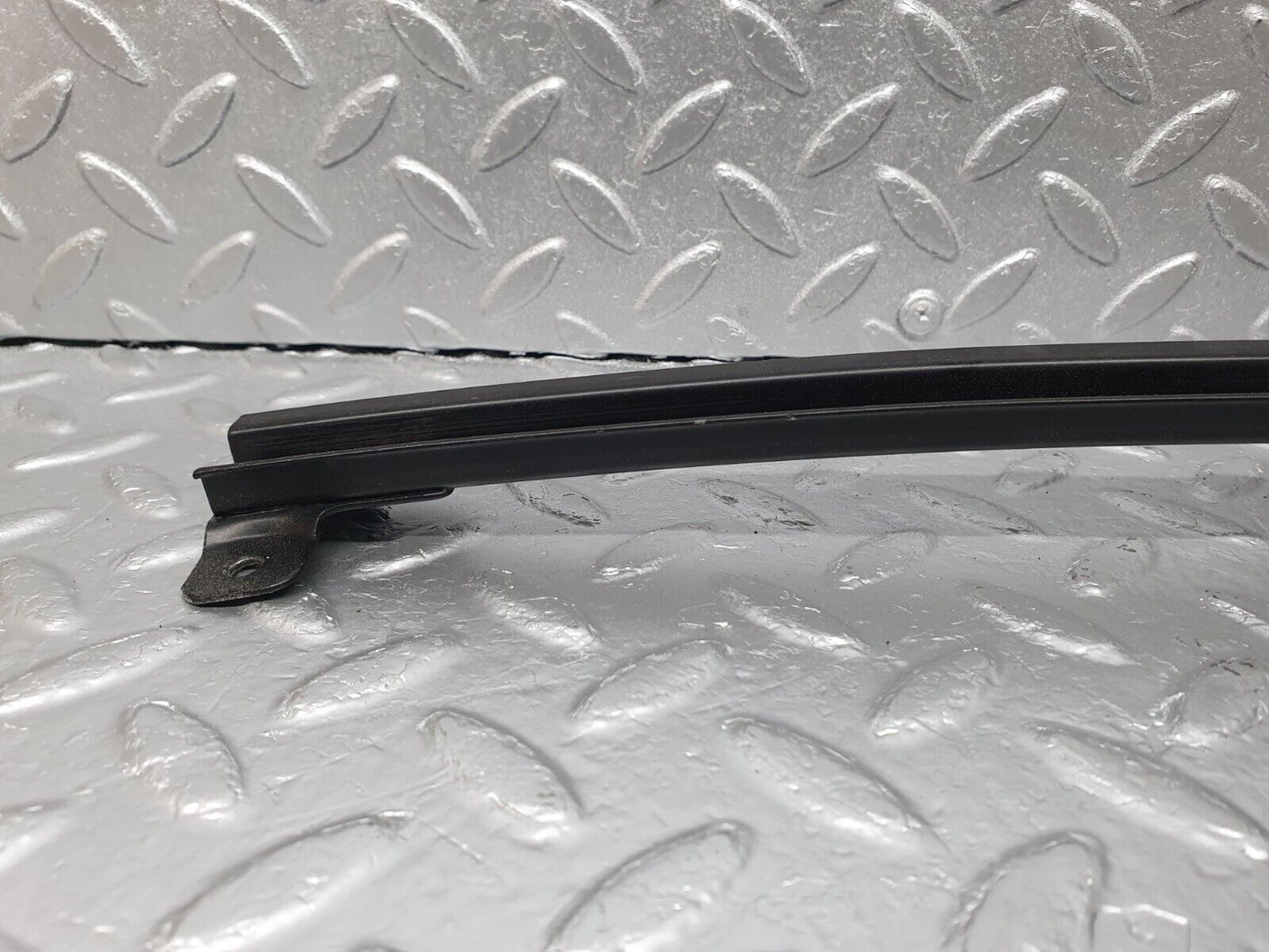 41964 Mercedes-Benz W202 C200 Front Right Door Window Channel