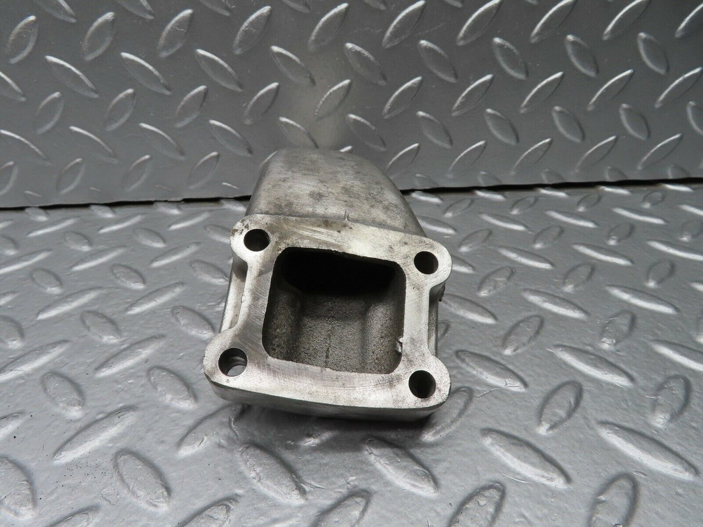 20632 Mercedes-Benz R107 450SL Engine Mount Bracket Right 1162232304