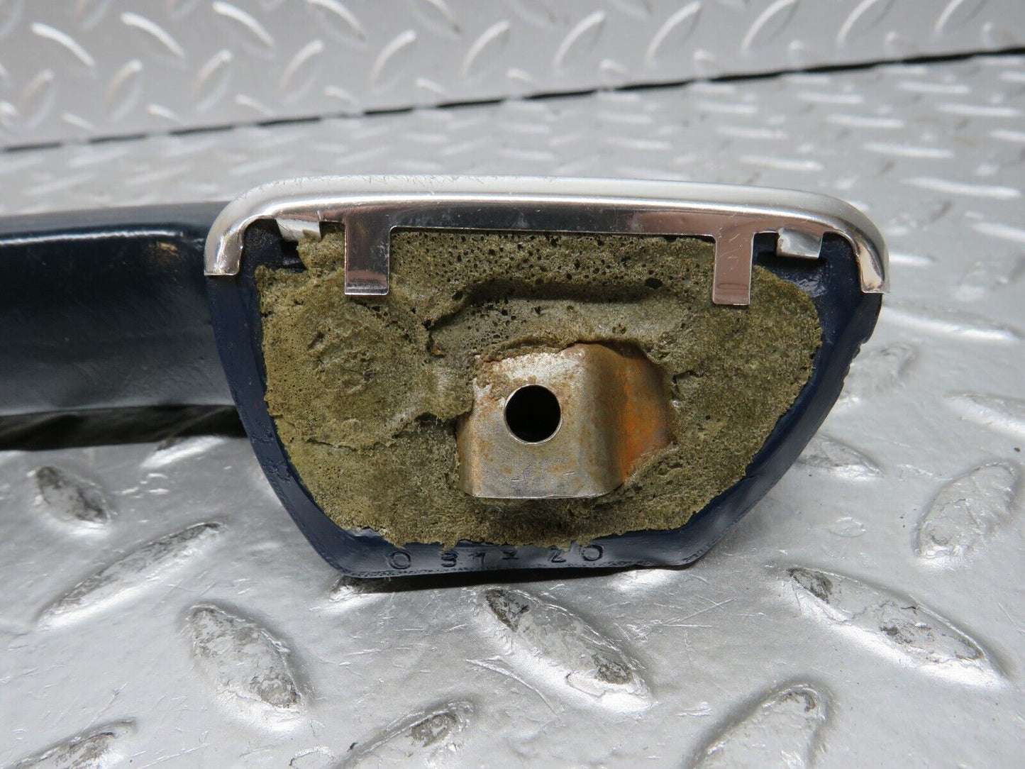 31980 Mercedes-Benz W123 230E Front Right Interior Door Handle 1239702001