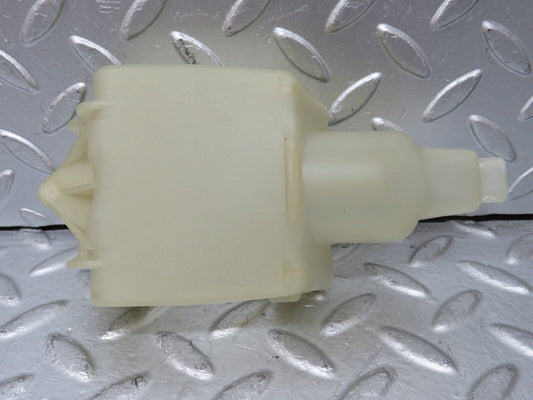 30284 Mercedes-Benz W124 230E Rear Door Lock Vacuum Actuator Cover 1248050590