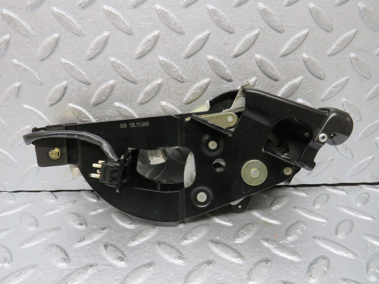 39614 Mercedes-Benz R129 320SL Coupe Rear Left Roof Lock Mechanism 1298001174