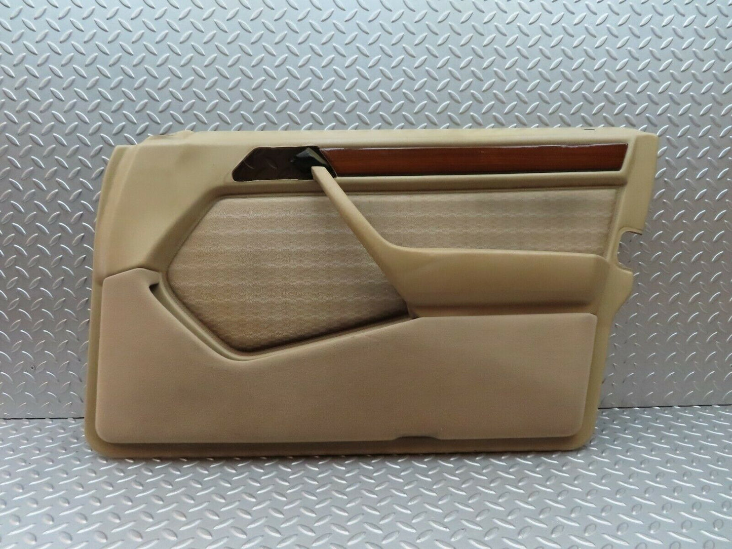 5263 Mercedes-Benz W124 230E Front Right Door Card Beige 1247271470