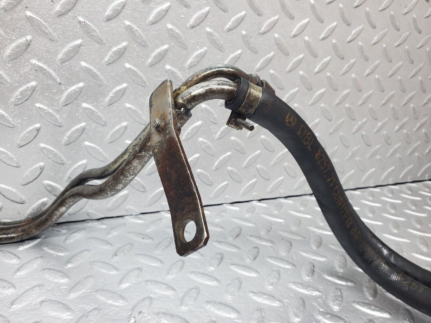 45458 Mercedes-Benz 280E M110.988 Power Steering Oil Hose Pipe