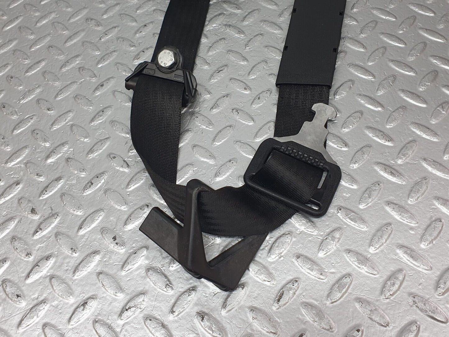 43864 Mercedes-Benz C126 380SEC Coupe Front Left Seat Belt With Buckle 1268603985 1268603269