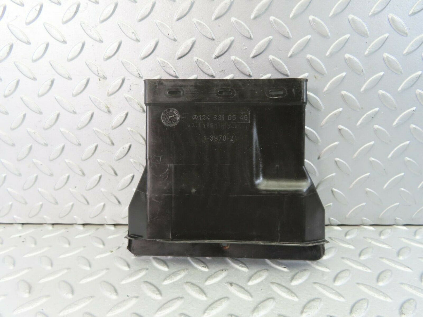 9315 Mercedes-Benz C124 300CE Coupe Ventilation Air Duct Left 1248310546