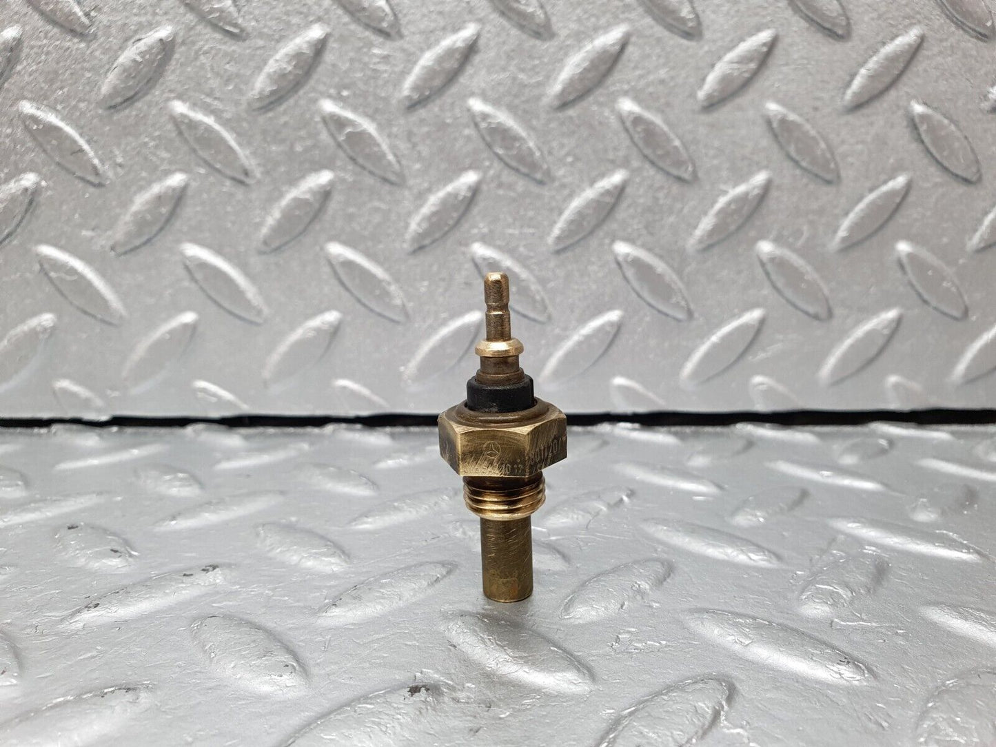 41333 Mercedes-Benz W123 280E Coolant Temperature Sensor VDO 0055421017