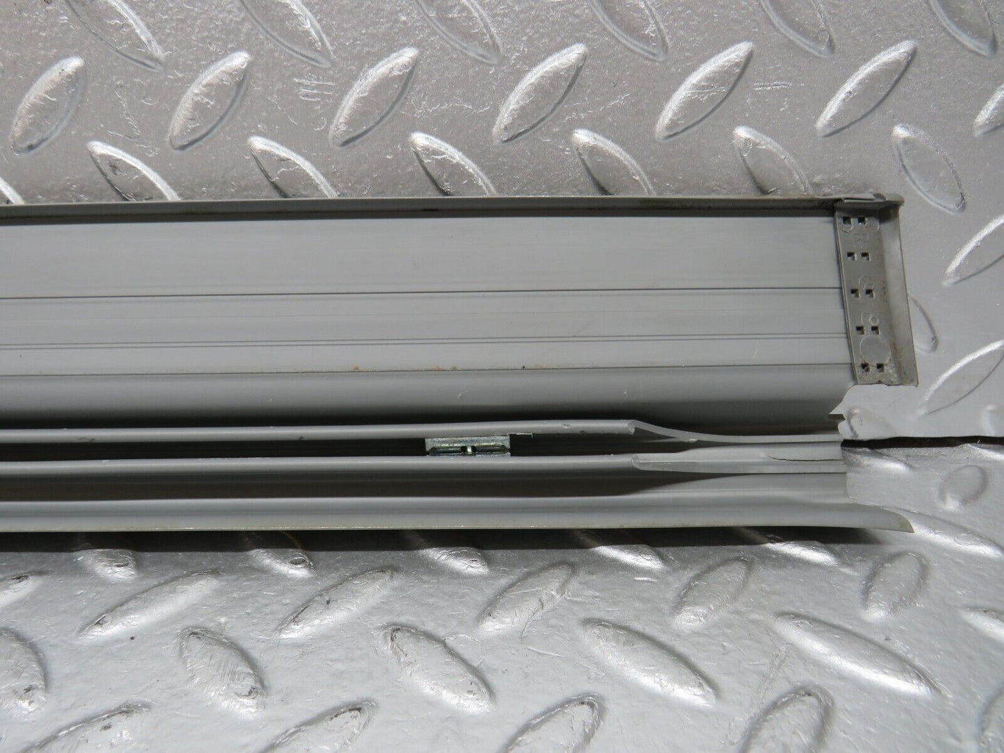 31208 Mercedes-Benz S124 220TE Wagon Rear Right Door Sill Trim