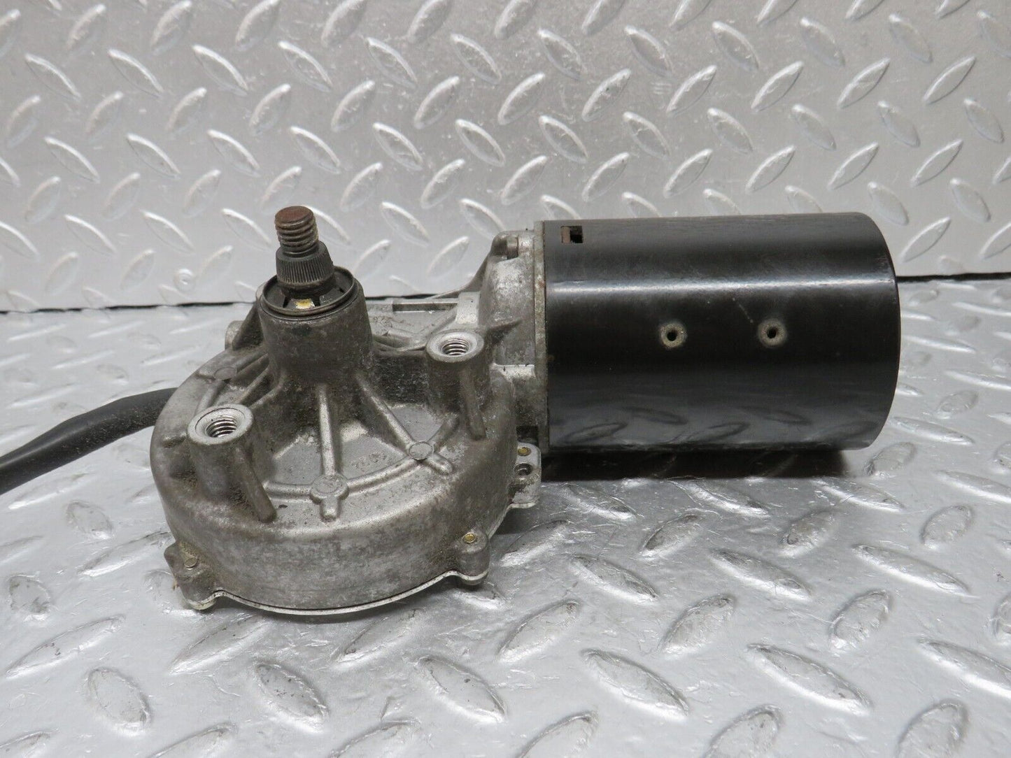 35303 Mercedes-Benz W140 Windscreen Wiper Motor