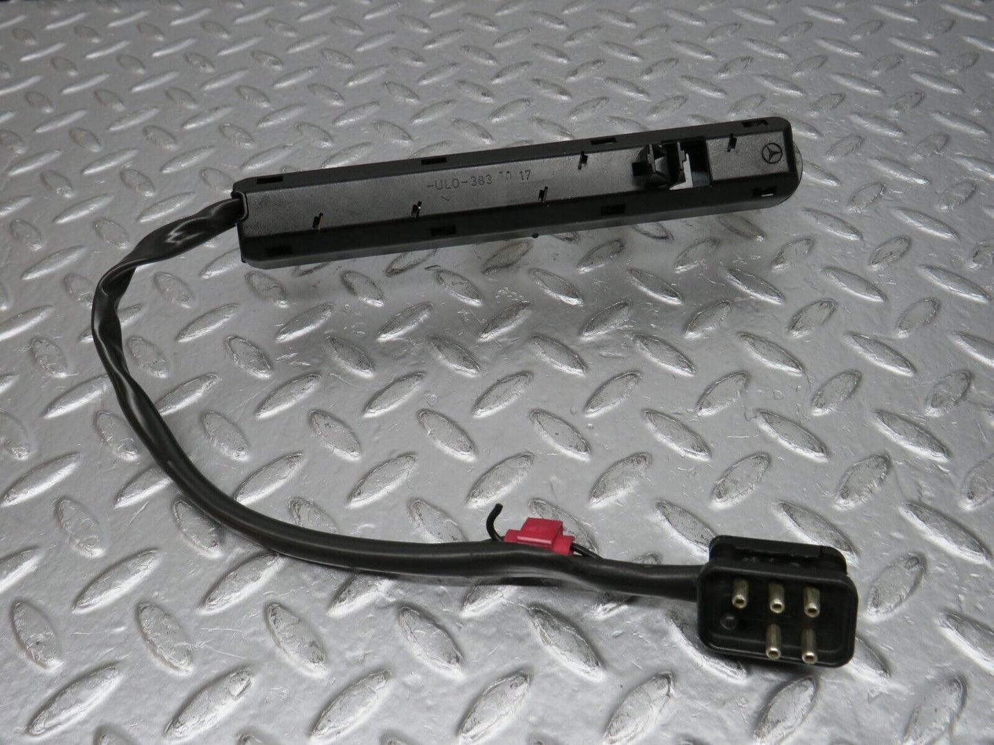 32565 Mercedes-Benz S124 300TE Wagon Tail Light Bulb Holder