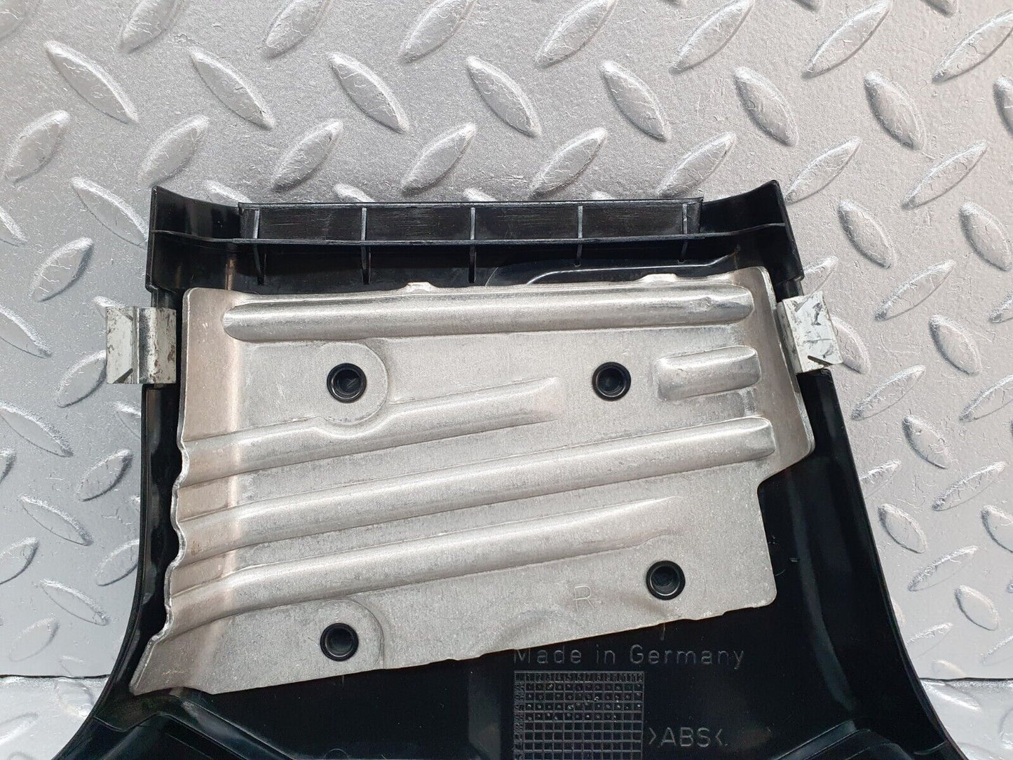 41735 Mercedes-Benz W202 C200 B Pillar Bottom Cover Right 2026902430