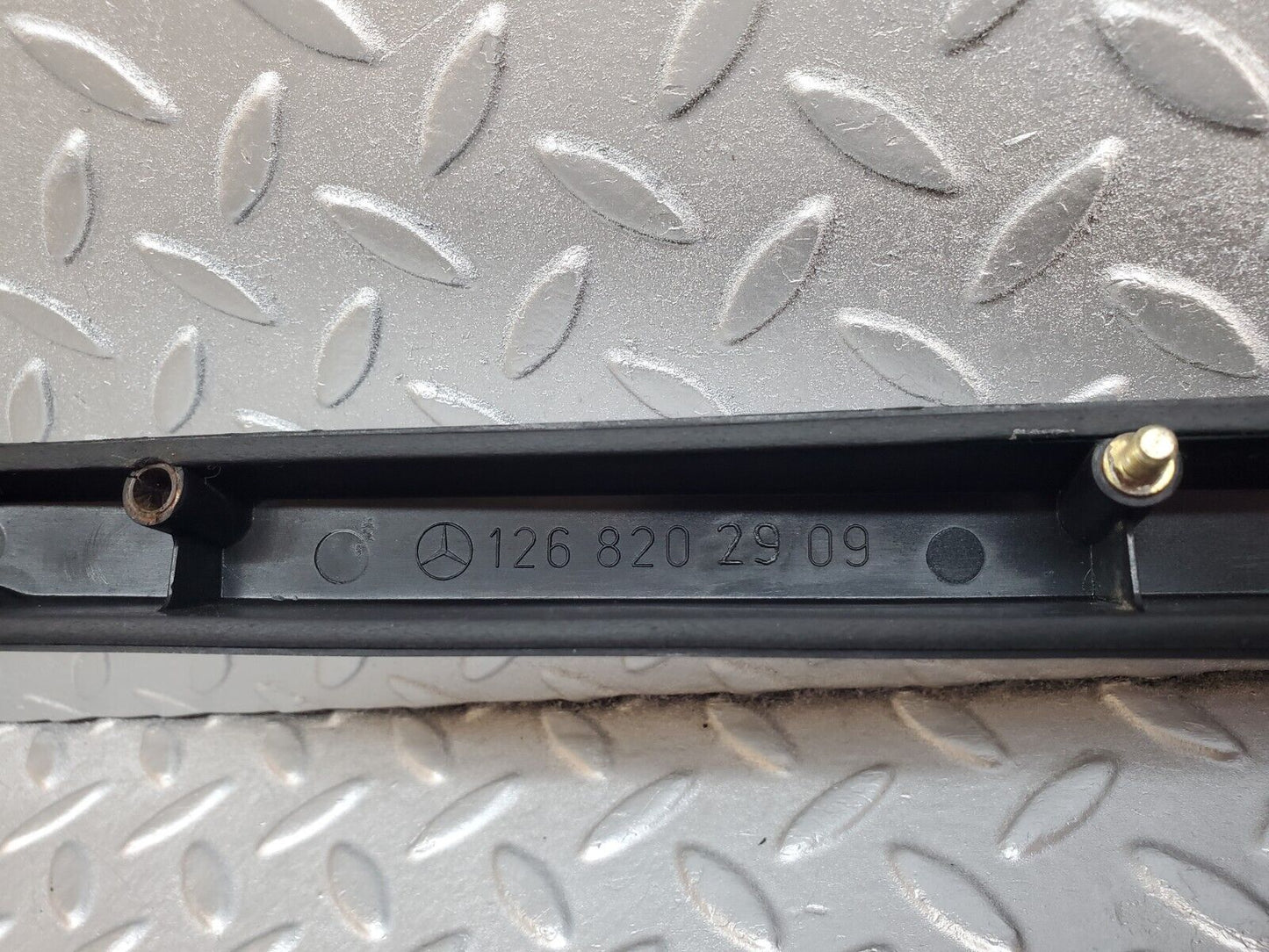 45706 Mercedes-Benz W126 420SE Boot Handle Trim Number Plate Light 1268202909