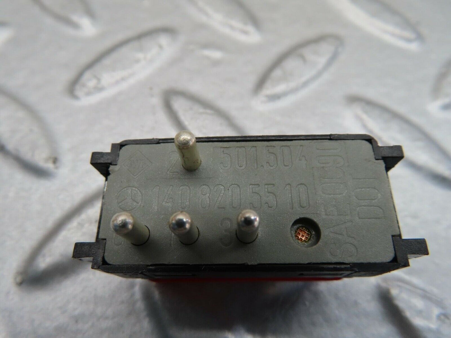 15212 Mercedes-Benz W140 S320 Hazard Warning Light Switch 1408205510
