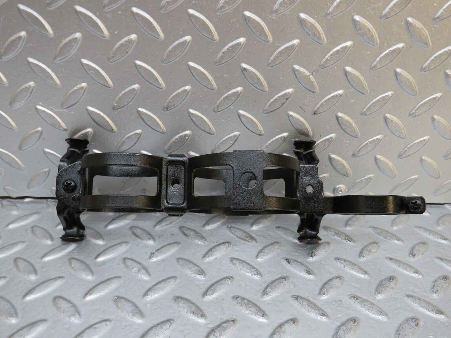 29429 Mercedes-Benz W124 230E Fuel Pump Fuel Filter Bracket