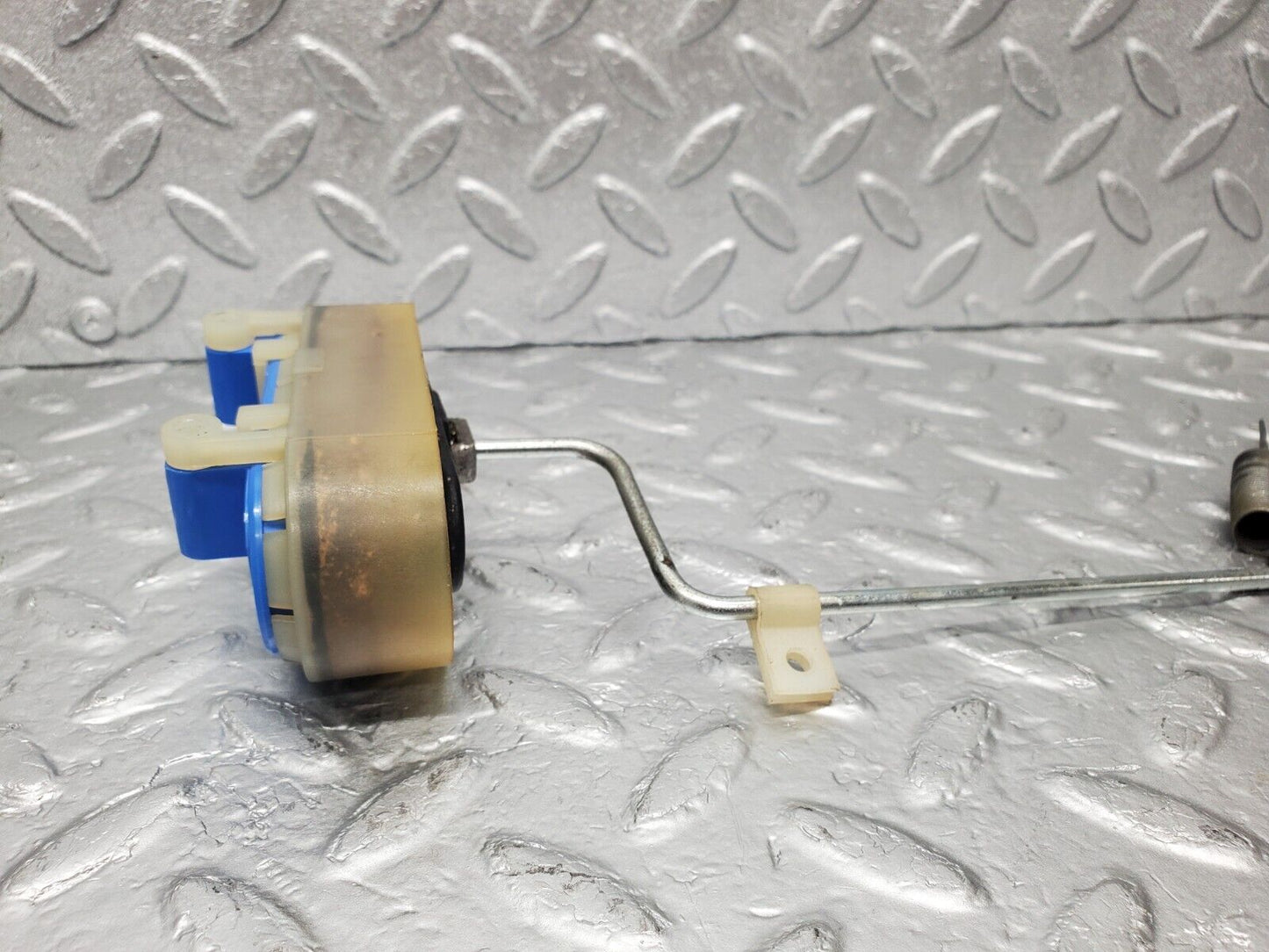46621 Mercedes-Benz C123 280CE Coupe Front Seat Folding Vacuum Actuator