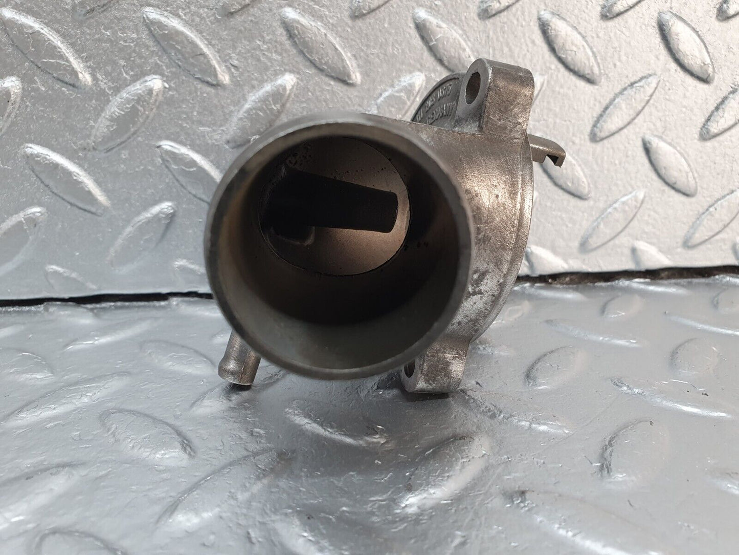 41879 Mercedes-Benz W202 C200 Thermostat Housing Pipe Hose Flange 1112030875