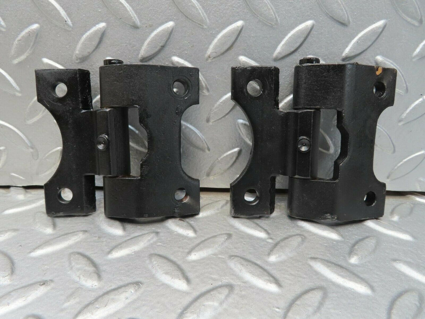 15577 Mercedes-Benz R107 450SL Left Door Hinges Right Pair