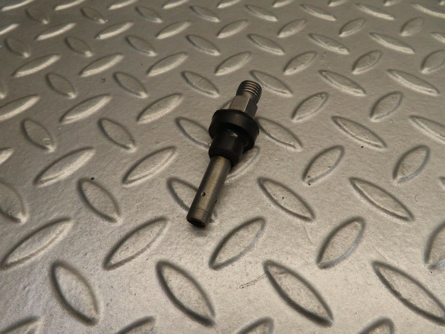 11730 Mercedes-Benz R107 450SL Fuel Injector Bosch