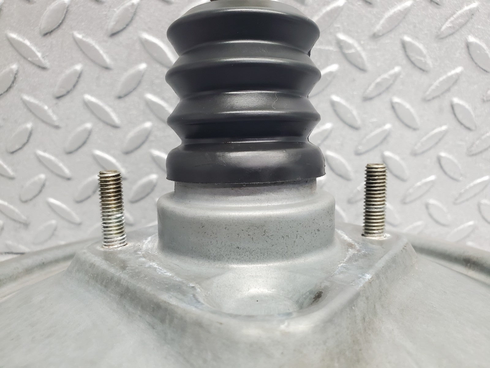 W124 Wagon brake booster used OEM