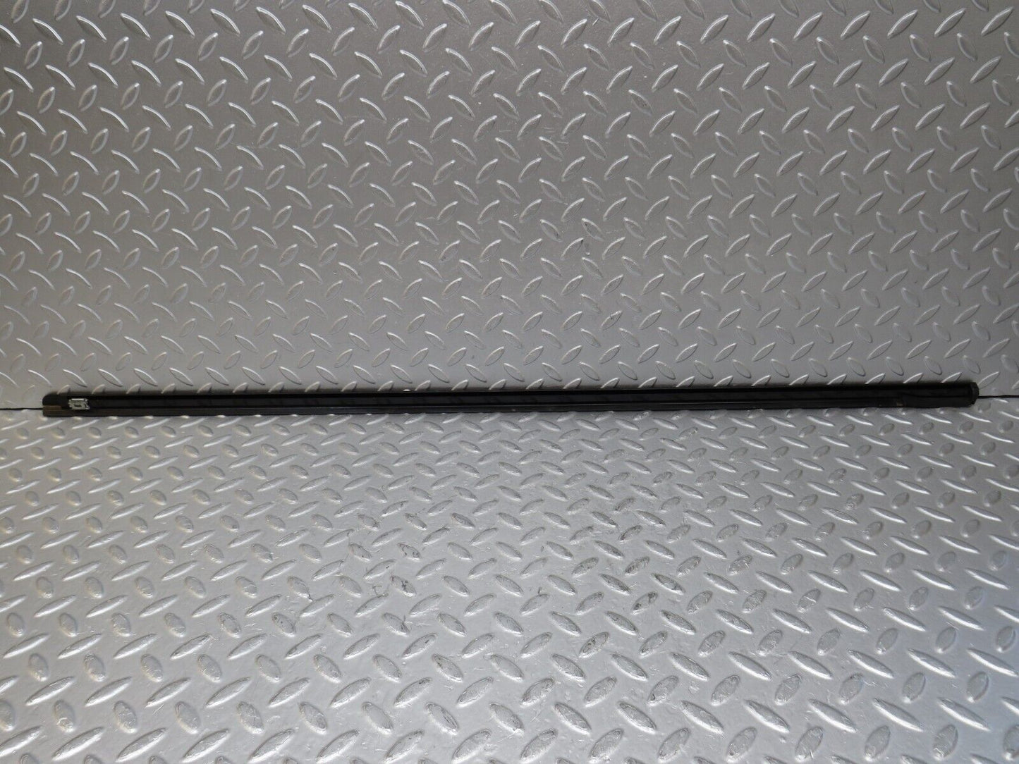 35079 Mercedes-Benz W210 320E Front Right Door Window Exterior Trim