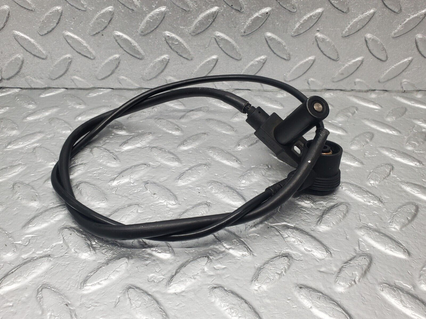 46203 Mercedes-Benz W124 280E Crankshaft Position Sensor 0155452828 0021534328