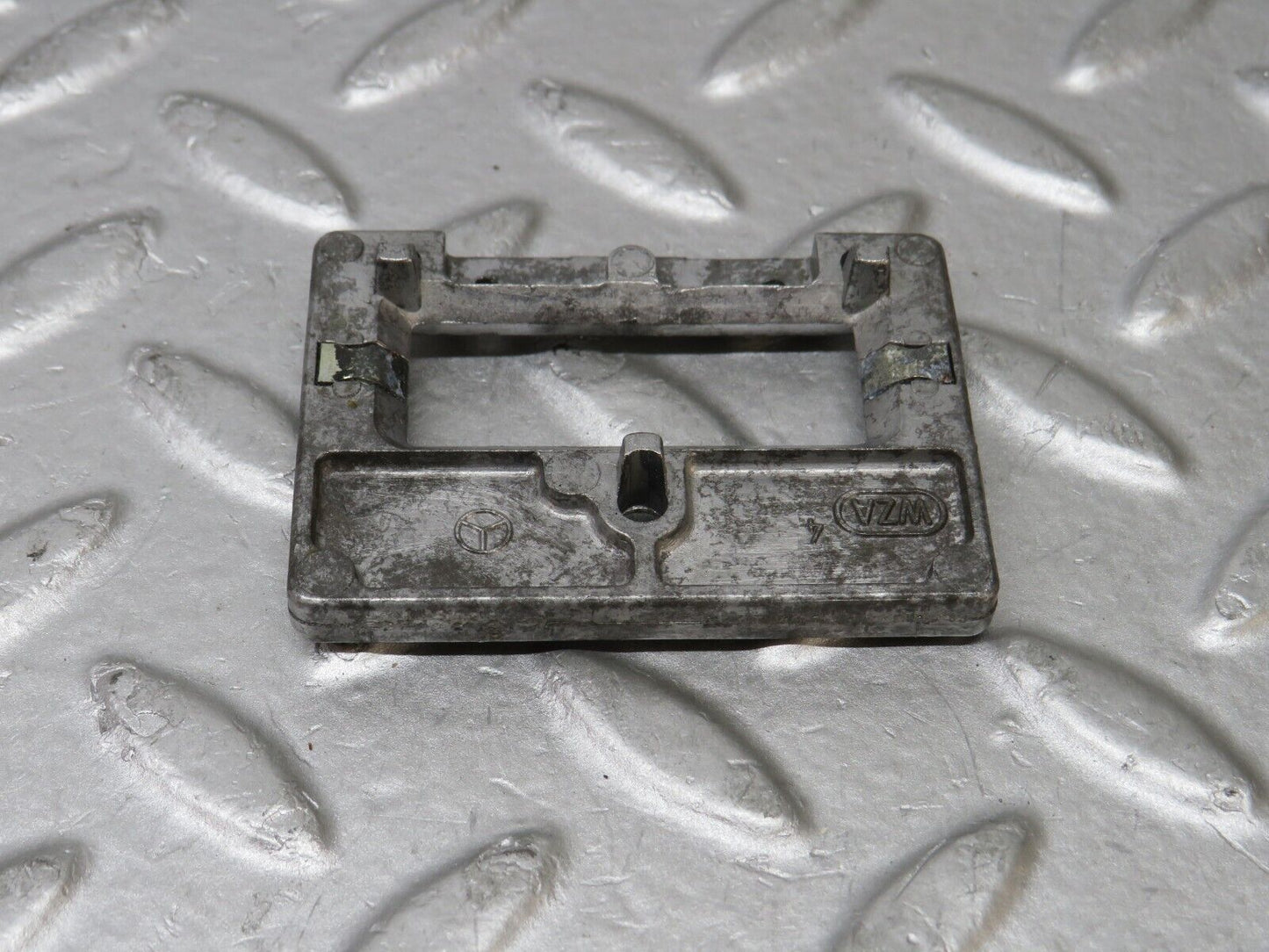 36896 Mercedes-Benz C126 420SEC Coupe Rear View Mirror Bracket