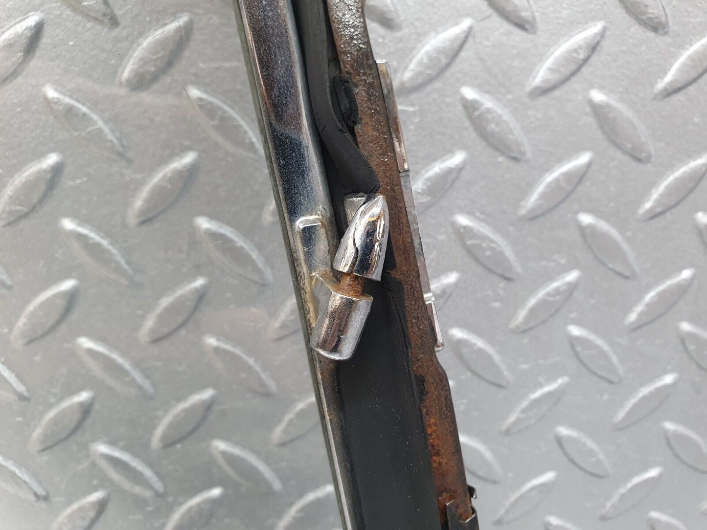 43225 Mercedes-Benz W108 280SE Front Right Quarter Window