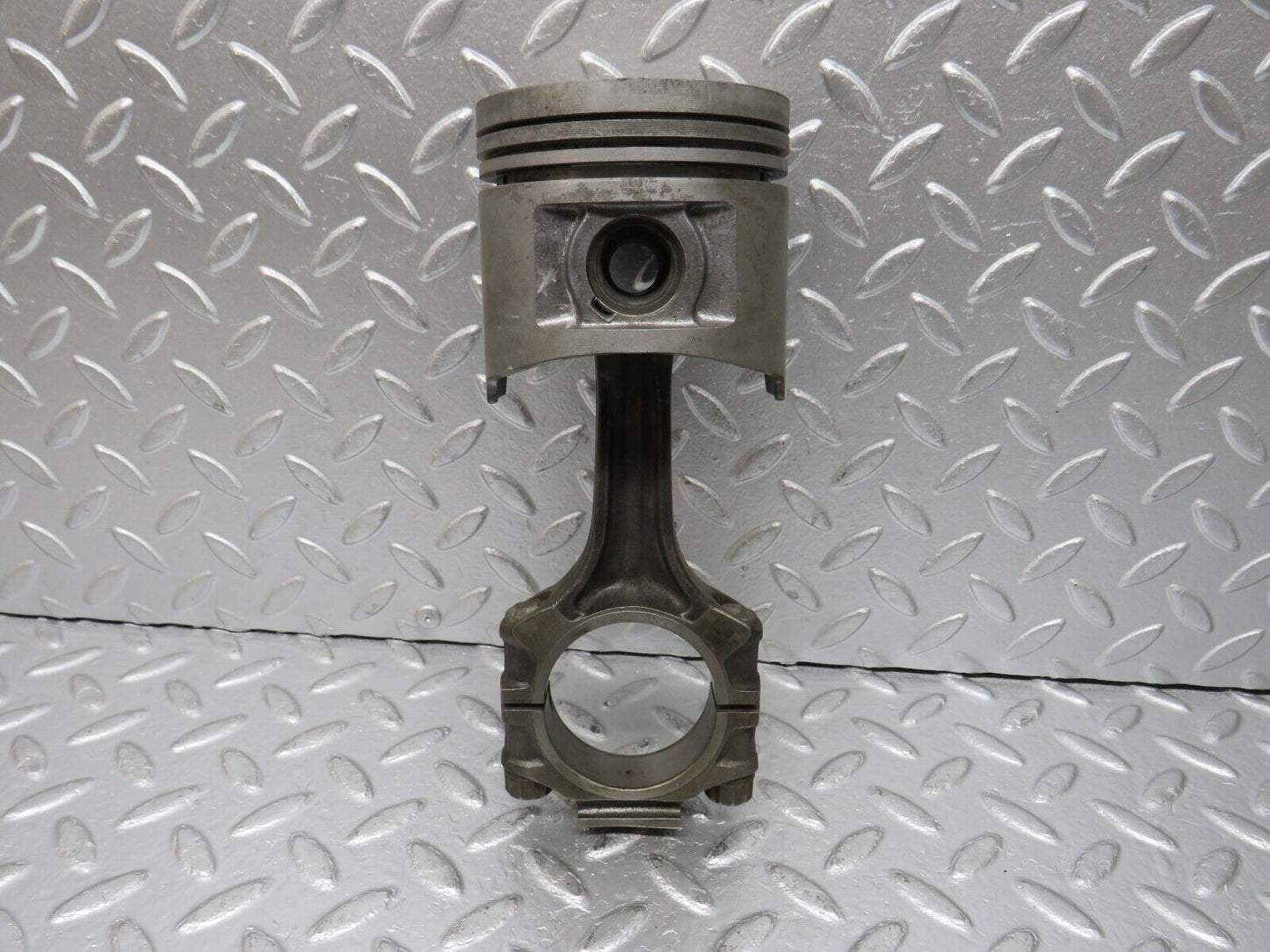 32777 Mercedes-Benz C107 R107 350 V8 Piston With Connecting Rod 92mm 11607