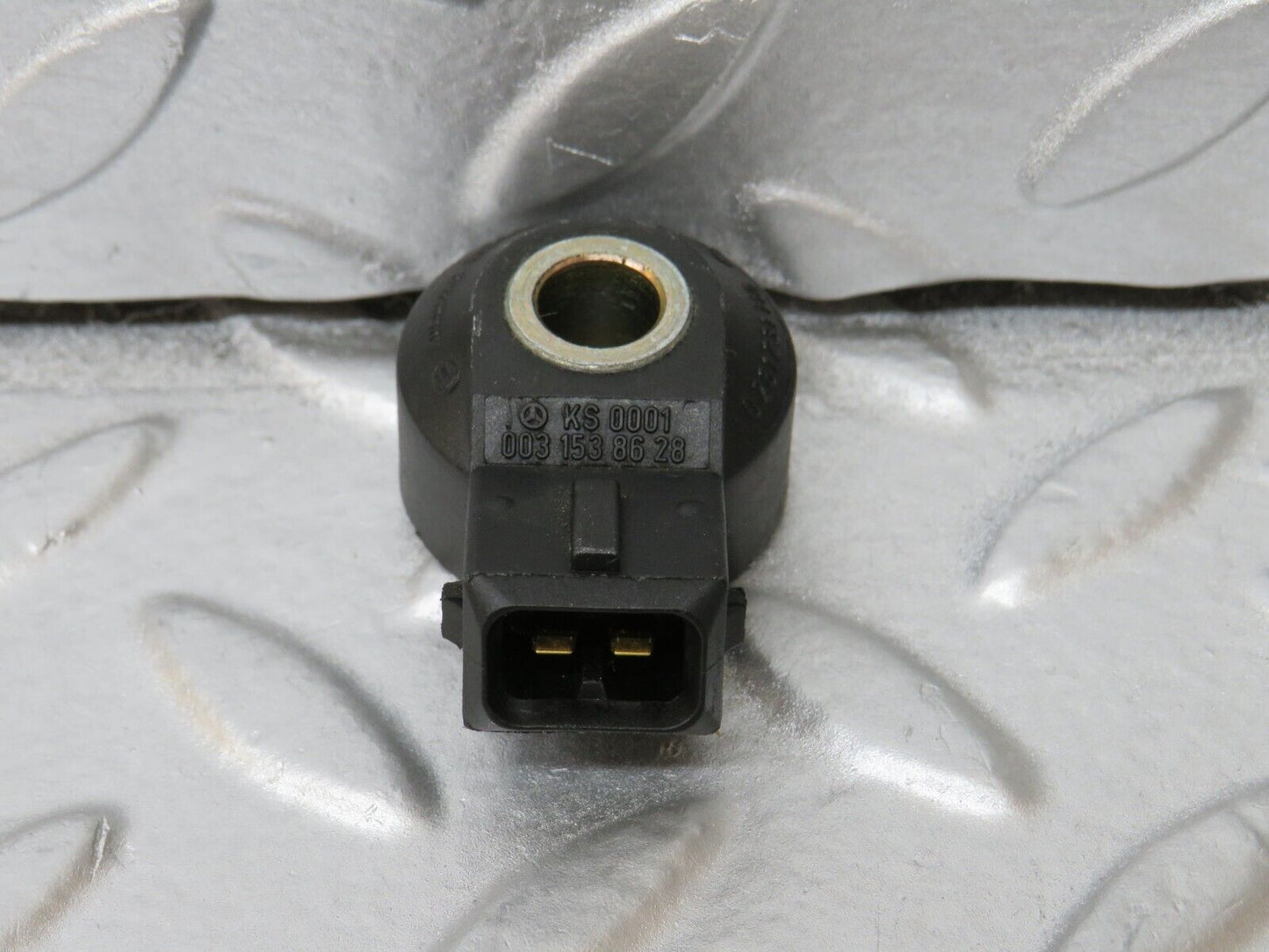 34963 Mercedes-Benz W210 320E Knock Sensor 2x 0031538628