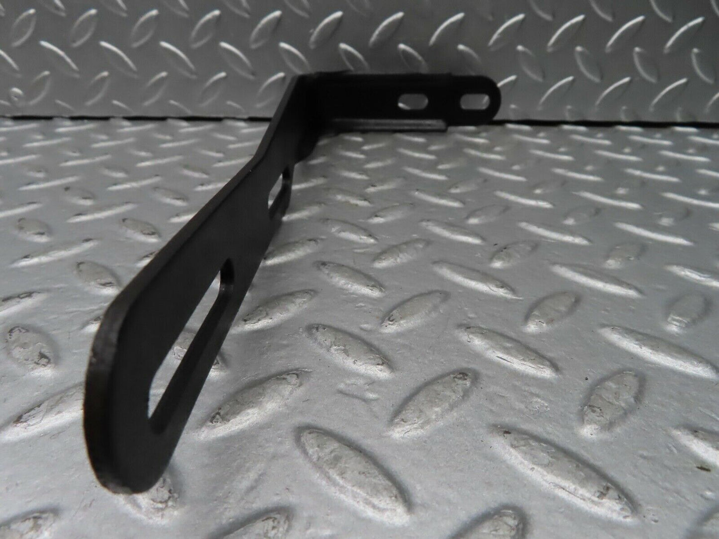 20378 Mercedes-Benz W114 280CE Coupe Exhaust Bracket