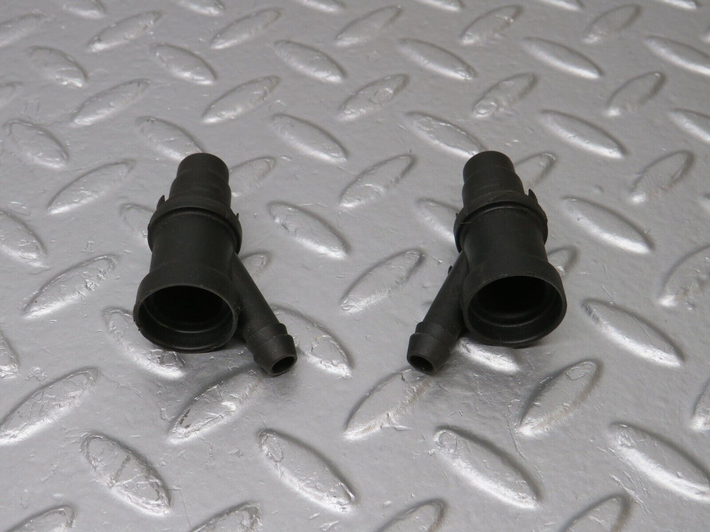 40264 Mercedes-Benz R107 Fuel Injector Holder 2x